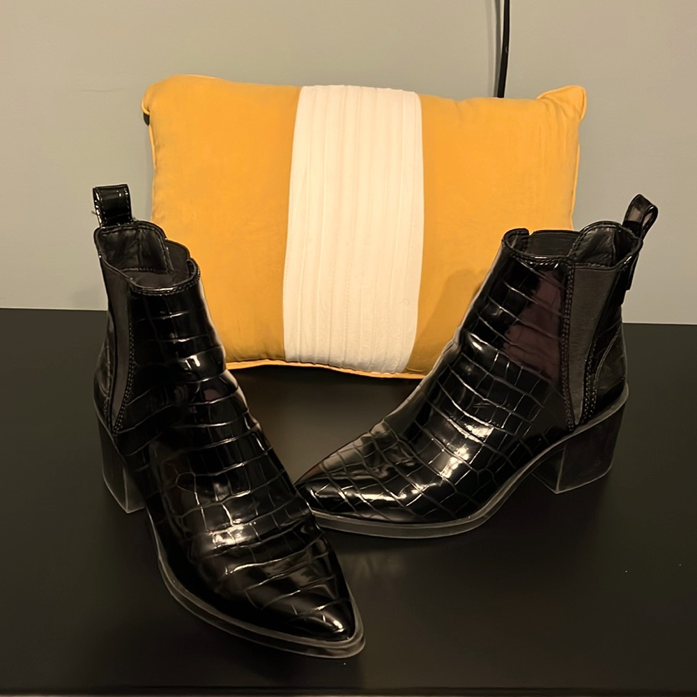 Steve Madden, black, patent leather, ankle boot